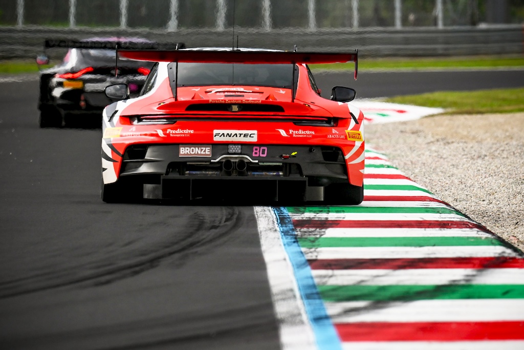 Bastian Buus sendt ud af kampen på Monza
(Foto: SRO Motorsports Group)